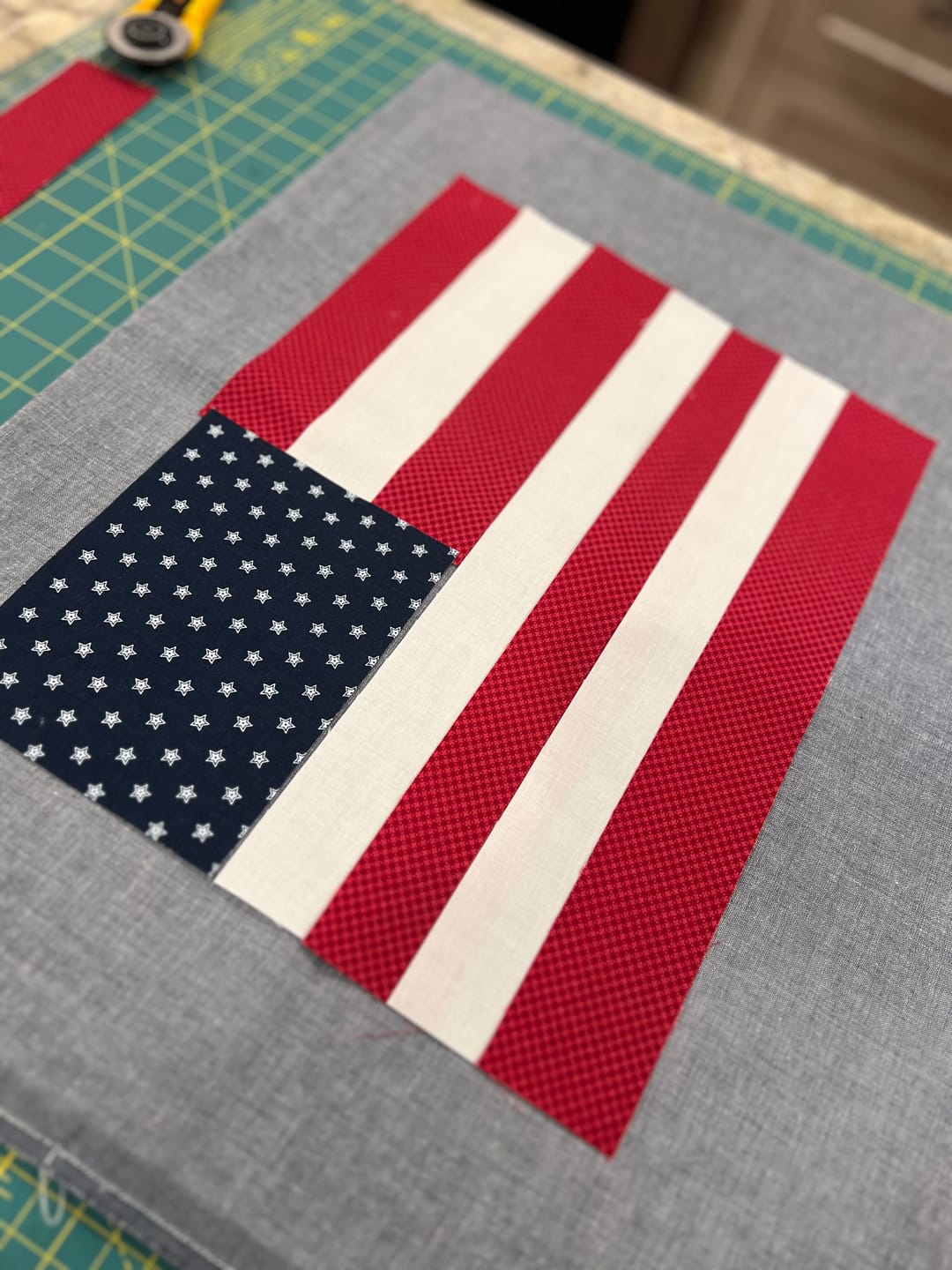 Customer photo review of American Gatherings III Deep Crimson Yardage for Moda - 49328 13 - PRICE PER 1/2 YARD