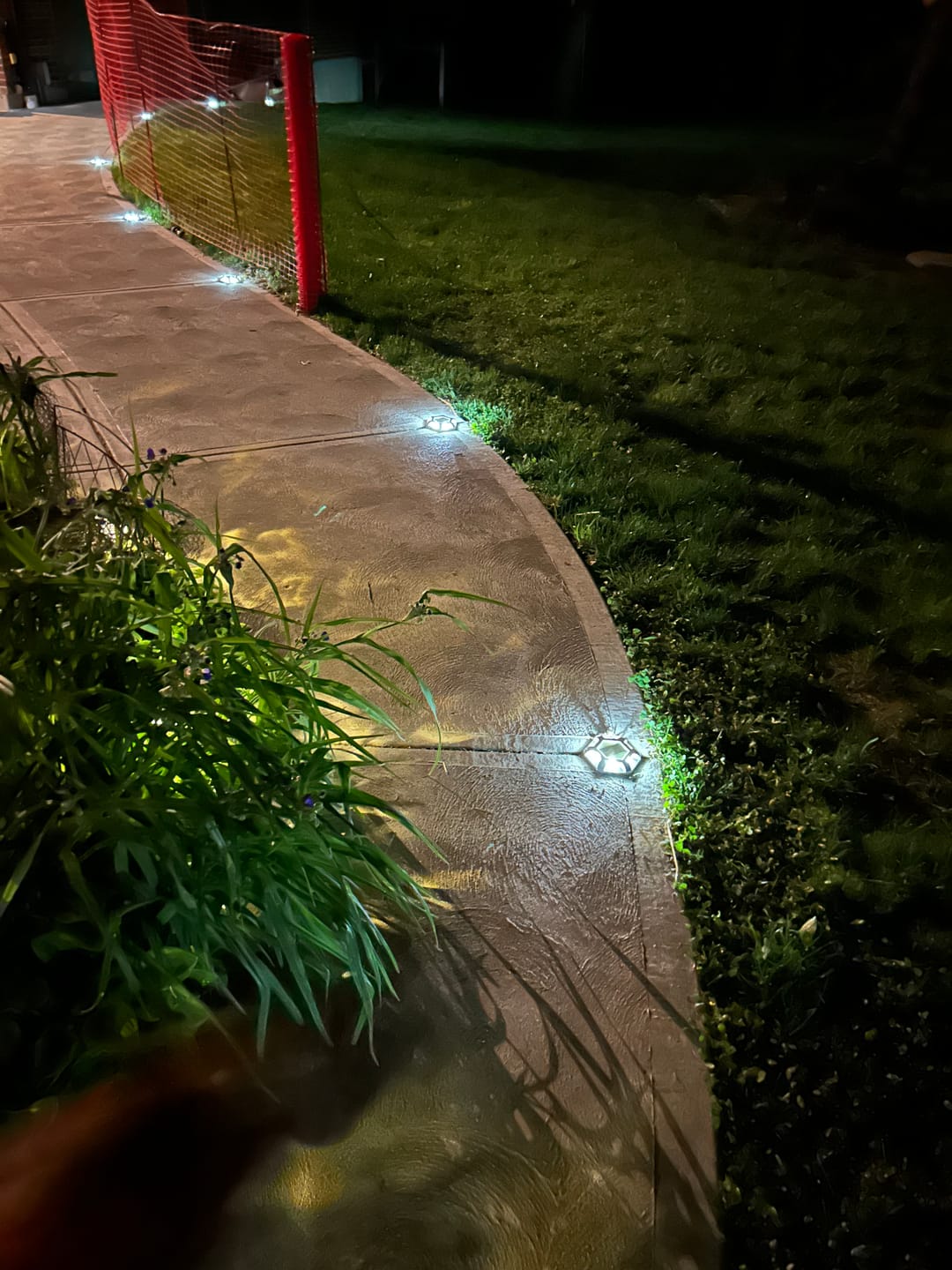 Customer photo review of TSUN Grey Shell White Solar Deck Lights
