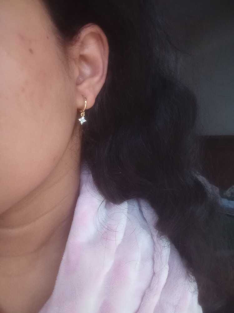 Customer photo review of Tessa Clover Earrings
