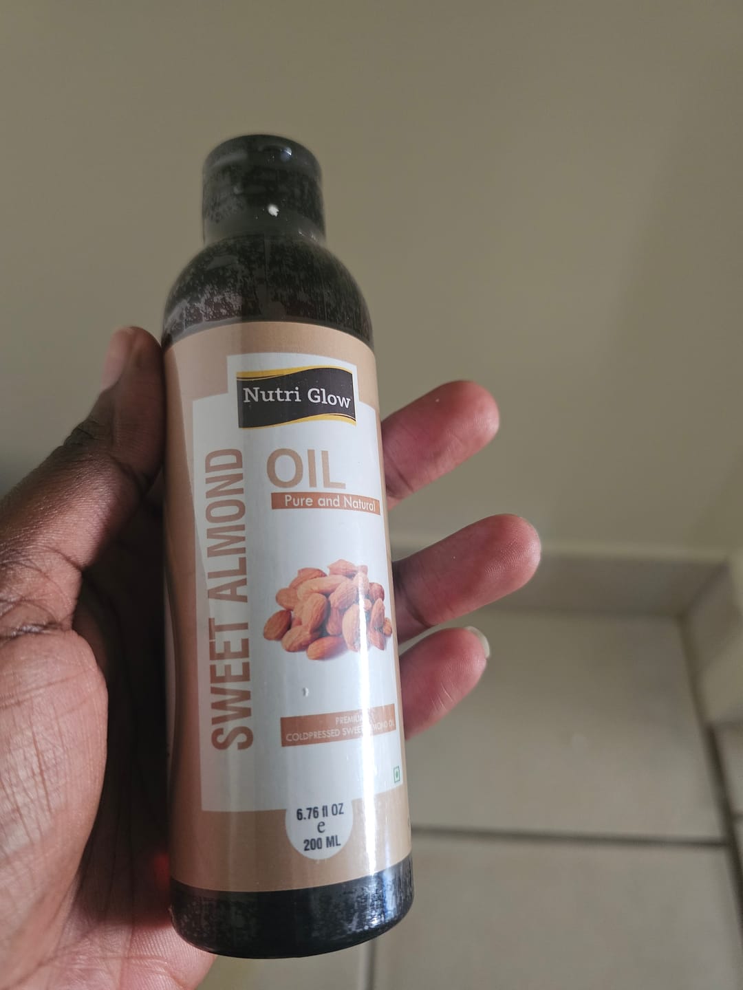 Customer photo review of Organic Sweet Almond Oil for Soft Skin and Strong Hair - 200ml