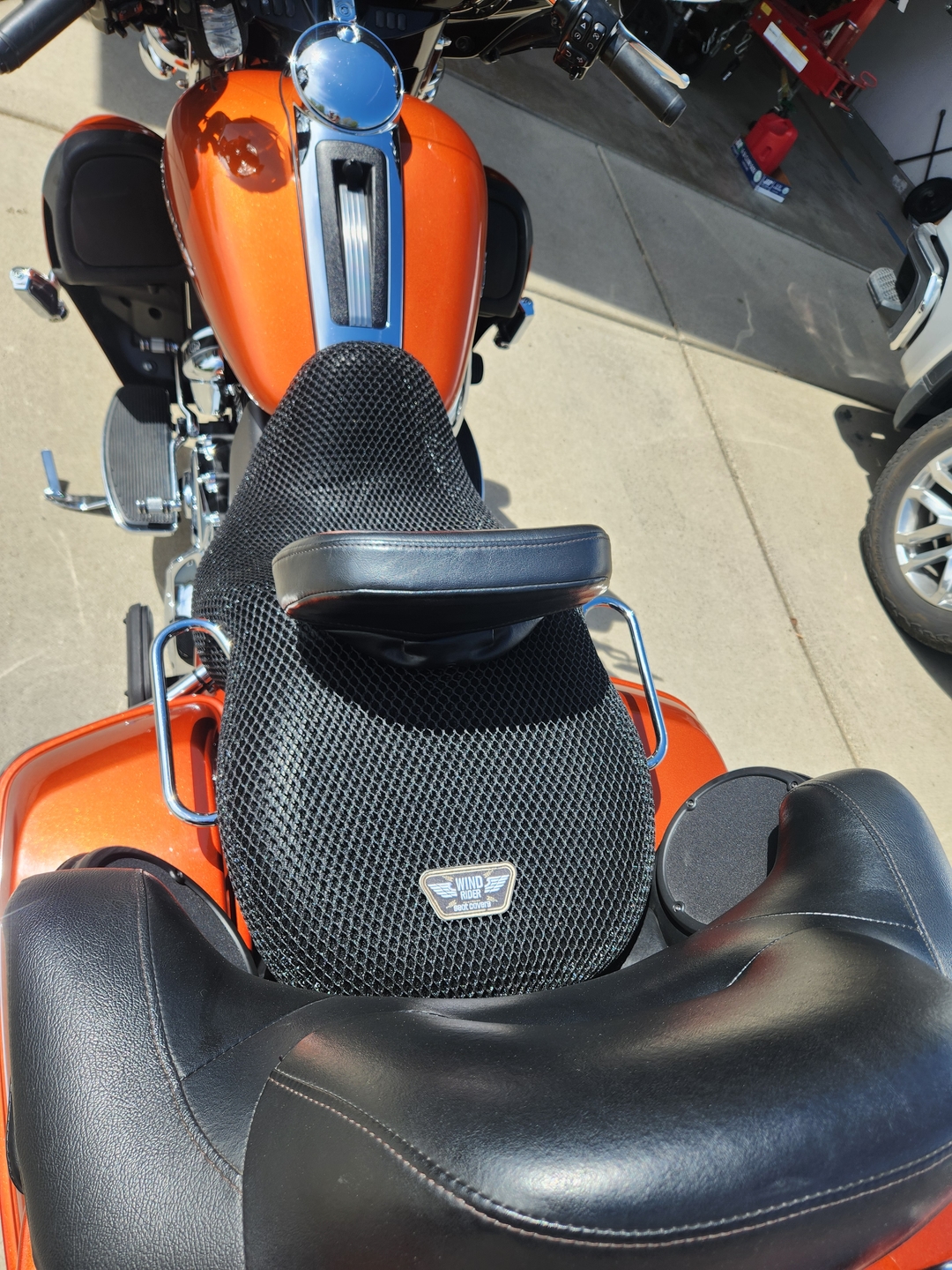 Wind Rider mesh seat cover installed on a Harley Davidson Ultra Limited