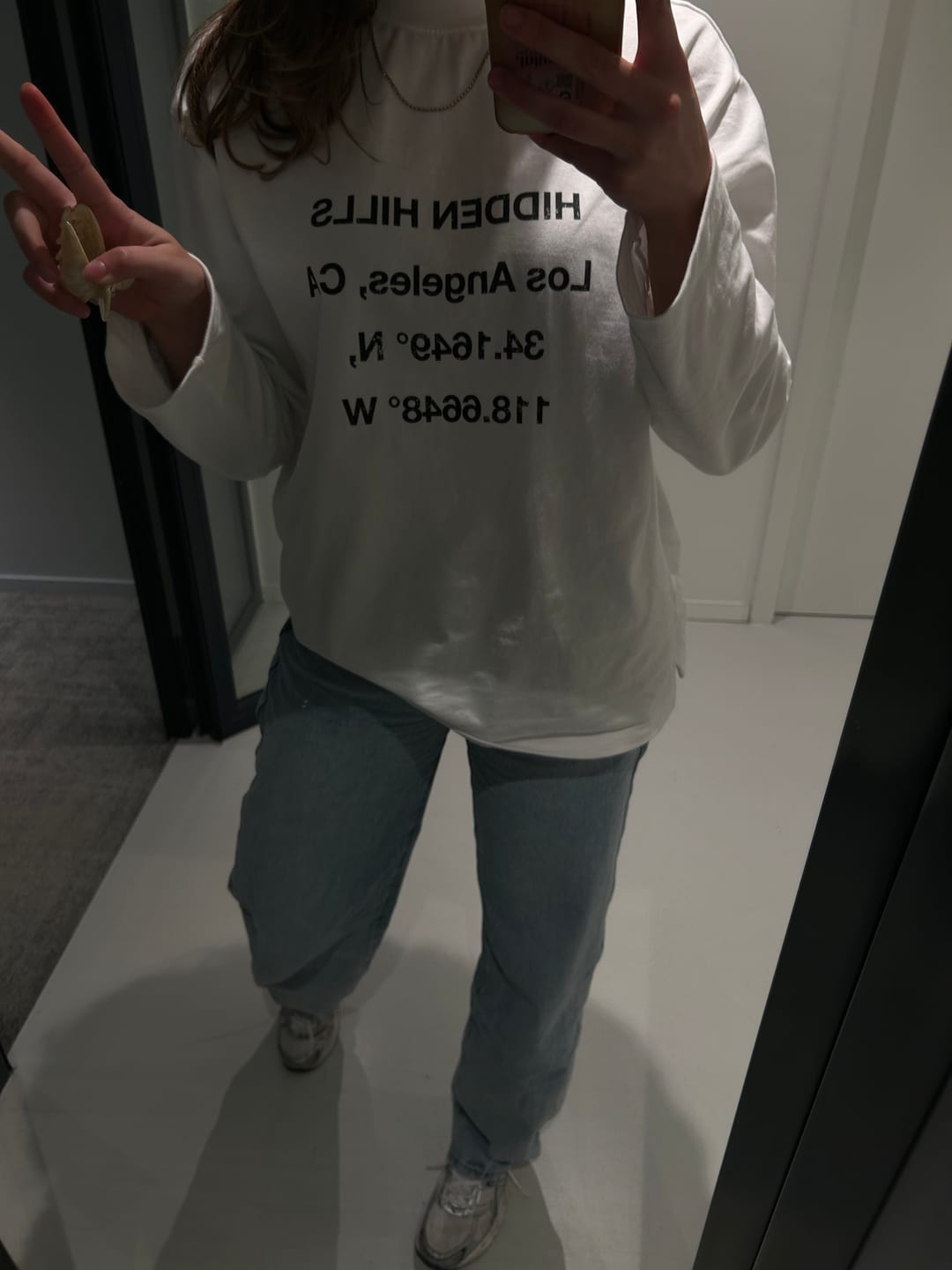 Customer photo review of VINTAGE LOGO LONGSLEEVE T-SHIRT WHITE