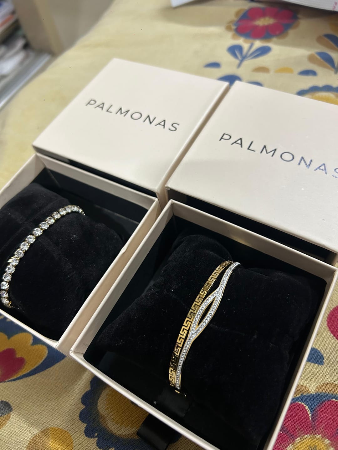 Customer photo review of Exquisite Gold Studded Bracelet