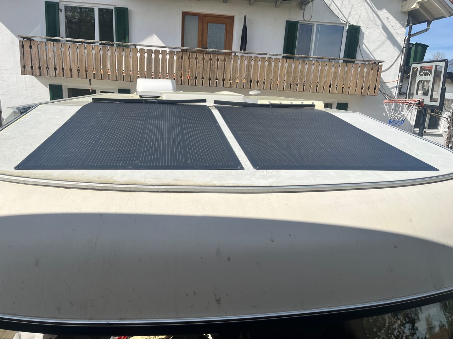 Customer photo review of BougeRV Arch Pro 200W N-Typ TOPCon flexibles Solarpanel (12/24V kompatibel)