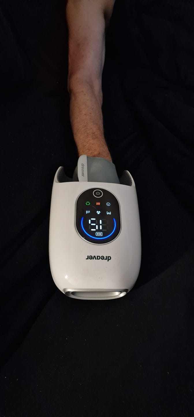 Customer photo review of Dreaver Hand Massager Pro