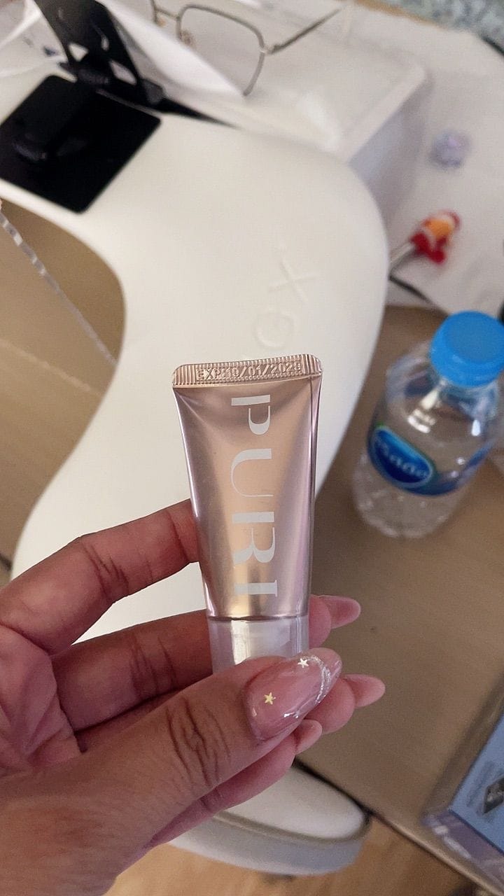 Customer photo review of มินิ ลิฟท์ติ้ง เจล | Mini Lifting Gel 20g.