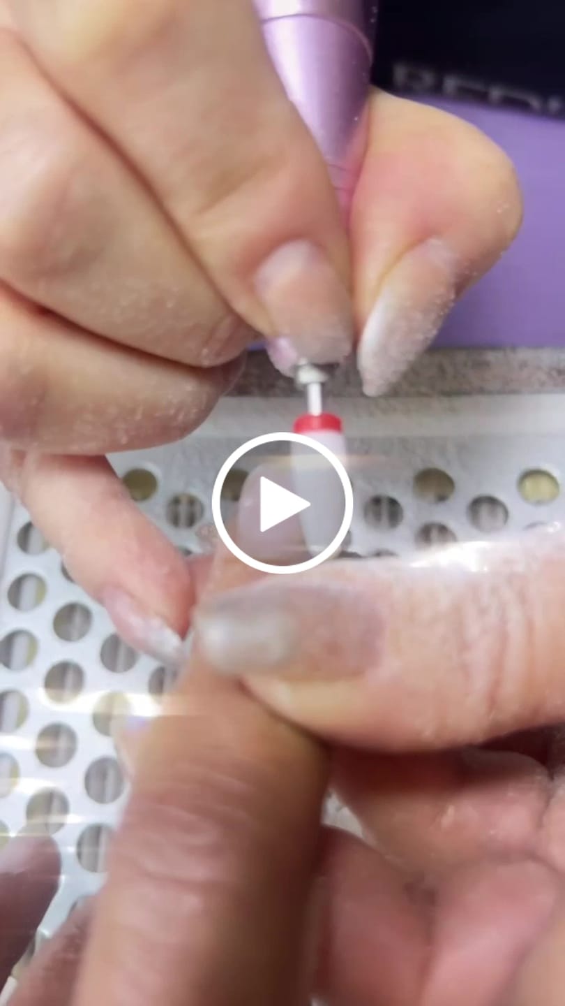 Customer video review of NAIL PRO Permanente - Top Coat sin capa (15 ml)