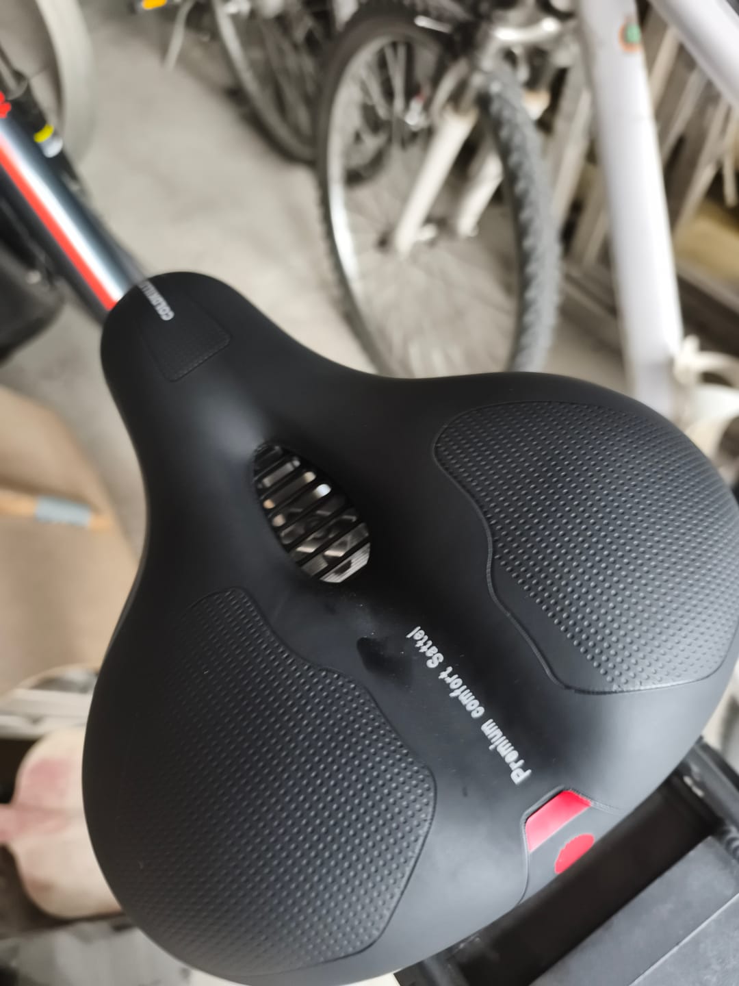 Customer photo review of Premium Comfort Sattel