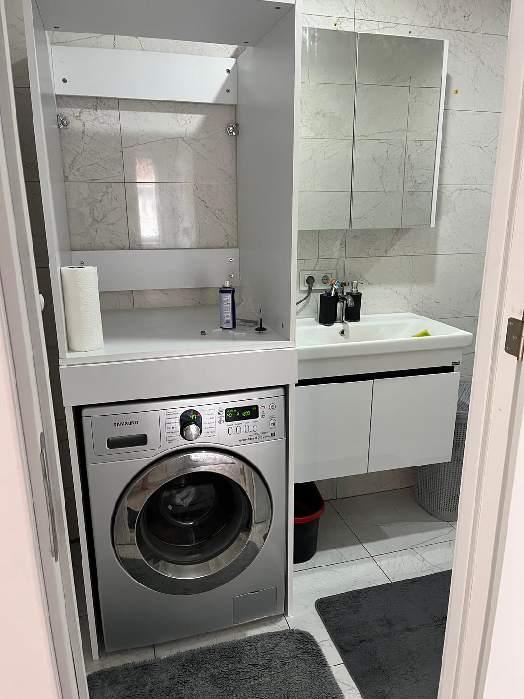Customer photo review of Rani KD113 Çamaşır Ve Kurutma Makinesi Dolabı Çekmeceli Banyo Dolabı Beyaz