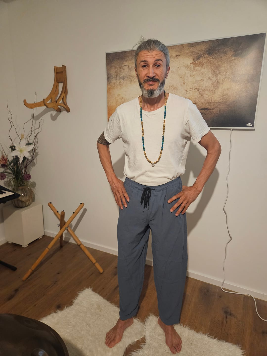 Customer photo review of Buddha Stones Lässige Herrenhose aus einfarbiger Baumwolle mit Kordelzug und Taschen