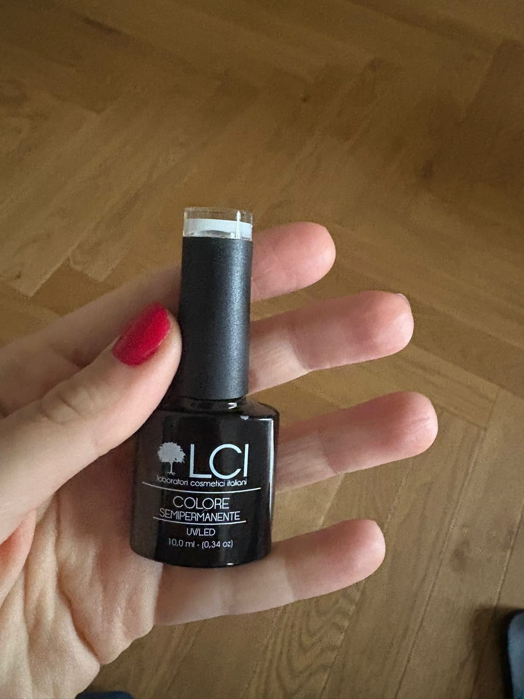 Customer photo review of Smalto Semipermanente LCI -  Bianco Latte