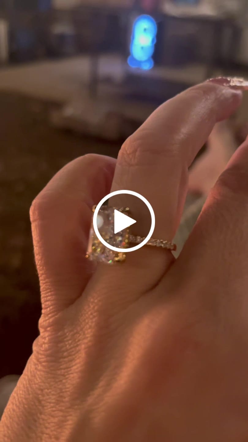 Customer video review of S925 2.0Ct～7.0Ct Radiant Cut Engagement Ring Or Enhancer Wedding Set In Sterling Silver