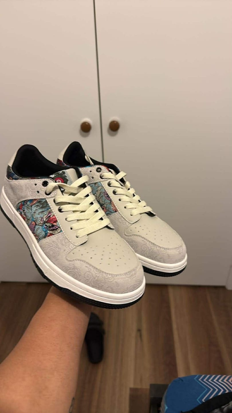 Customer photo review of Dunhuang Mythos Sneakers