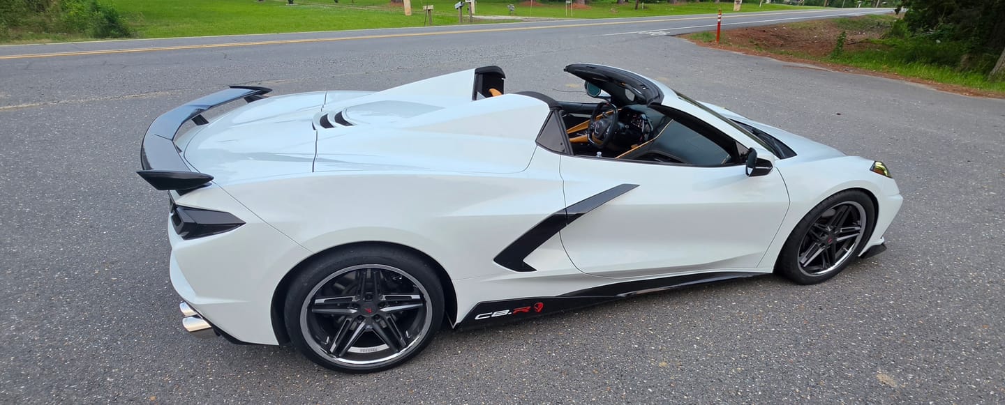 Customer photo review of 2020-Up Corvette C8 Z51 Facelifted Rear Trunk High Wing Spoiler