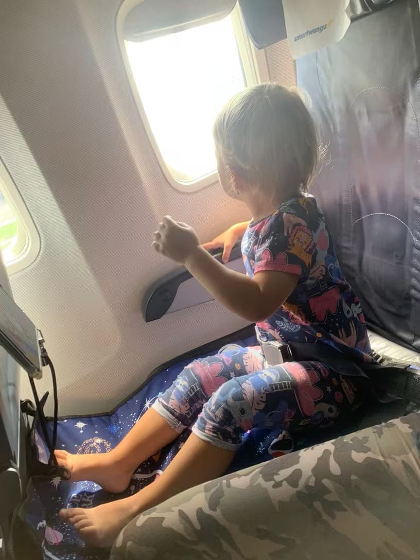 Customer photo review of Kinder Flugzeug Bett Reise | Aufblasbares Reisebett Kinder