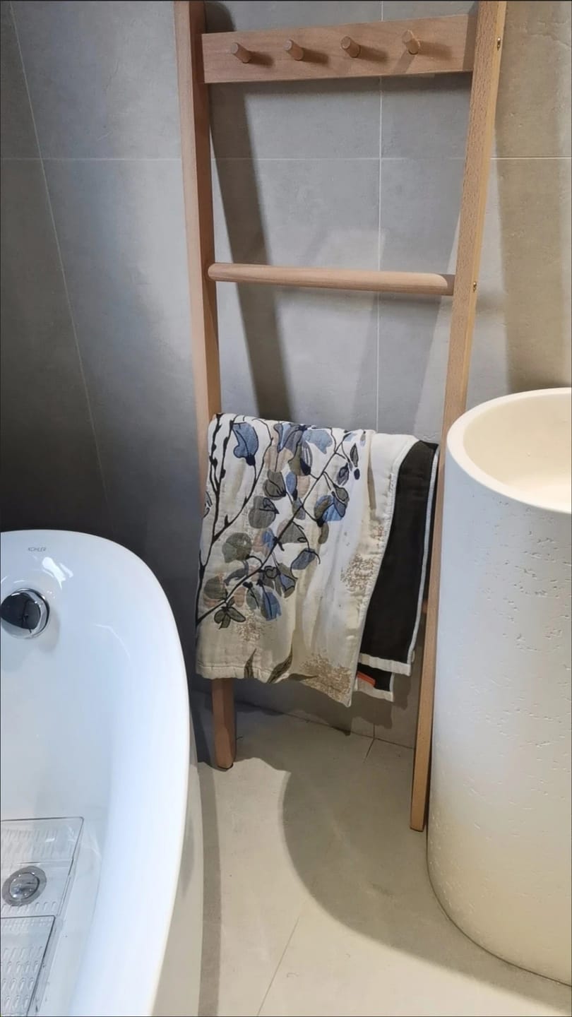 Customer photo review of Flower Ultra Soft Gauze Cotton Bath Towel