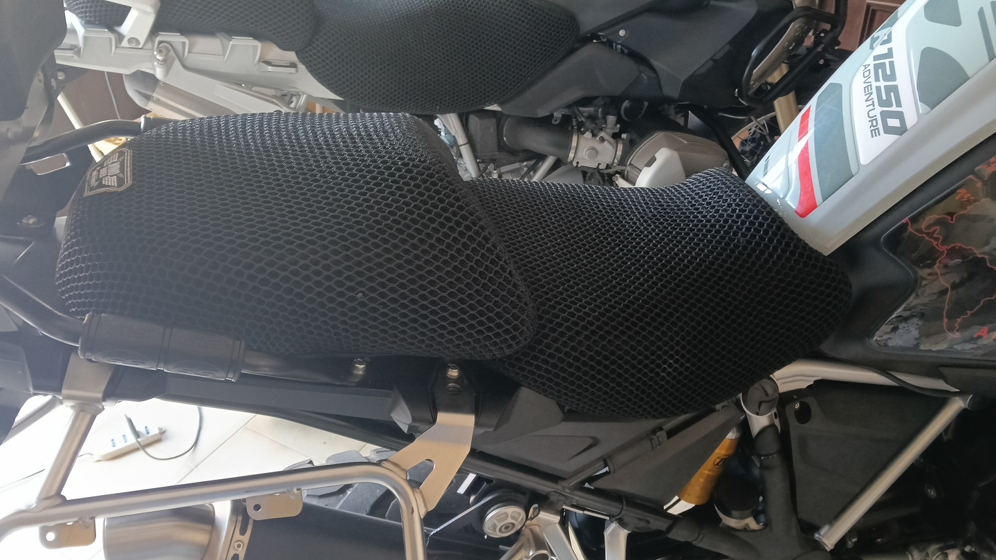Wind Rider mesh seat cover on a BMW R 1250 GS Adventure