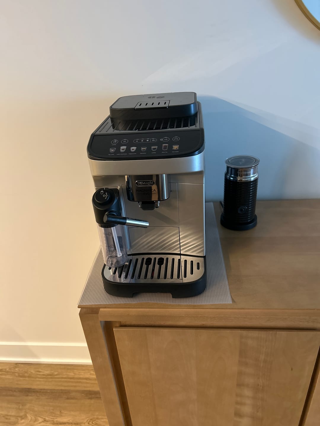 Customer photo review of DeLonghi - Magnifica EVO (ECAM29084SB)