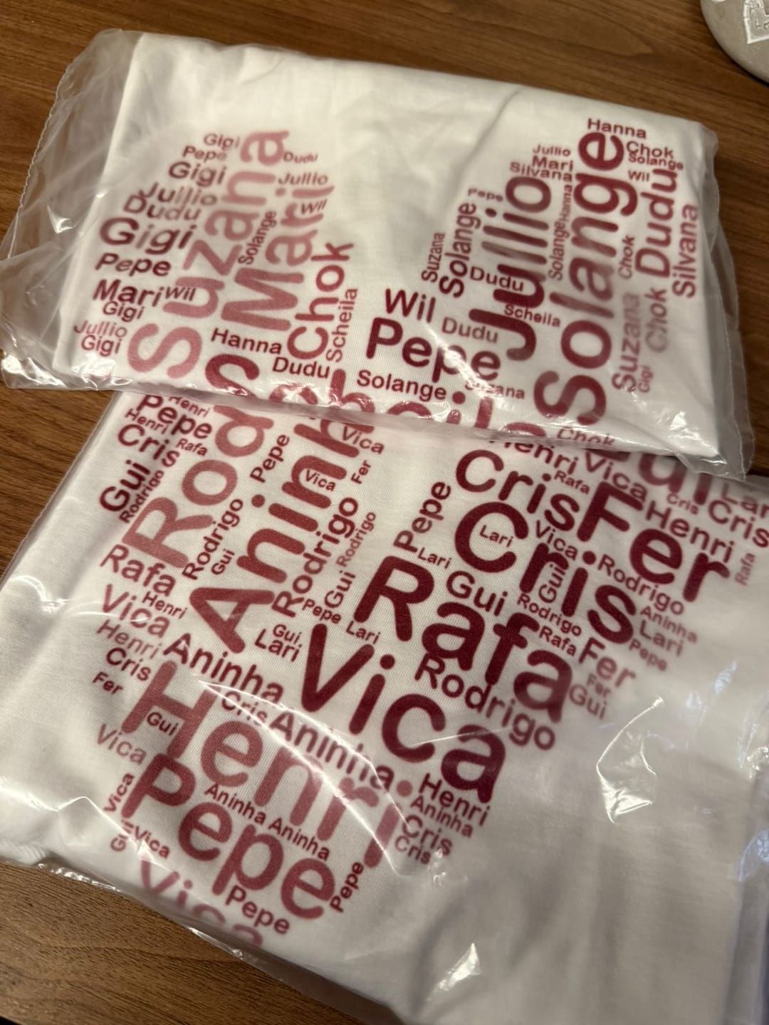 Customer photo review of Camiseta Personalizada CORAÇÃO DE PALAVRAS - Algodão 100%