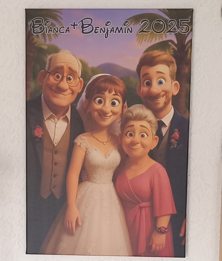 Customer photo review of Personalisierte Leinwand - Animiertes Portrait