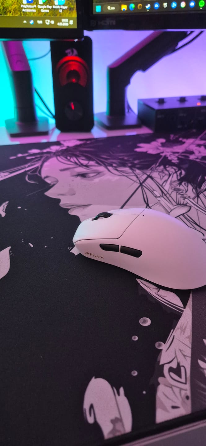 Customer photo review of RAWM Leviathan V4 Wireless Mouse