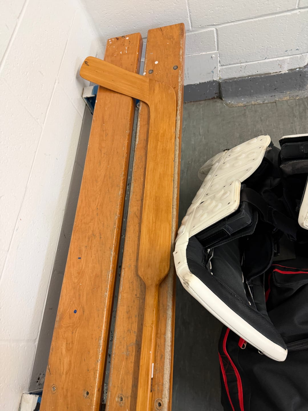 Customer photo review of Prototype Extralite Vintage Wood Goalie Sr (600g)