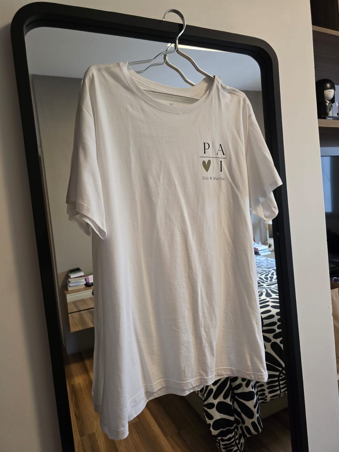 Customer photo review of Camiseta Personalizada PAI MINIMALISTA - 100% Algodão