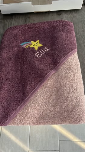 Customer photo review of Wolimbo Mädchen Kapuzenhandtuch mit Namen und Motiv