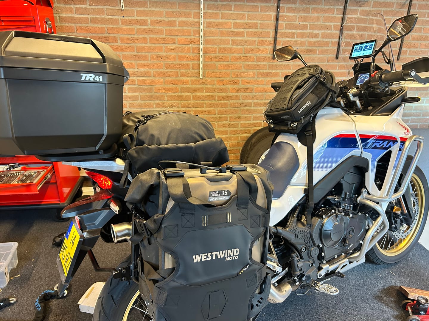 Customer photo review of Hussar Panniers Set