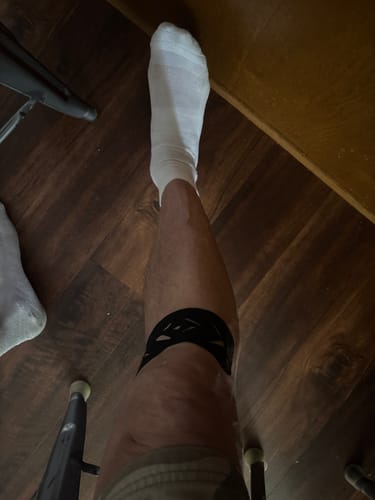 Customer photo review of Easy Kinesiology Tape (30-Day Supply)