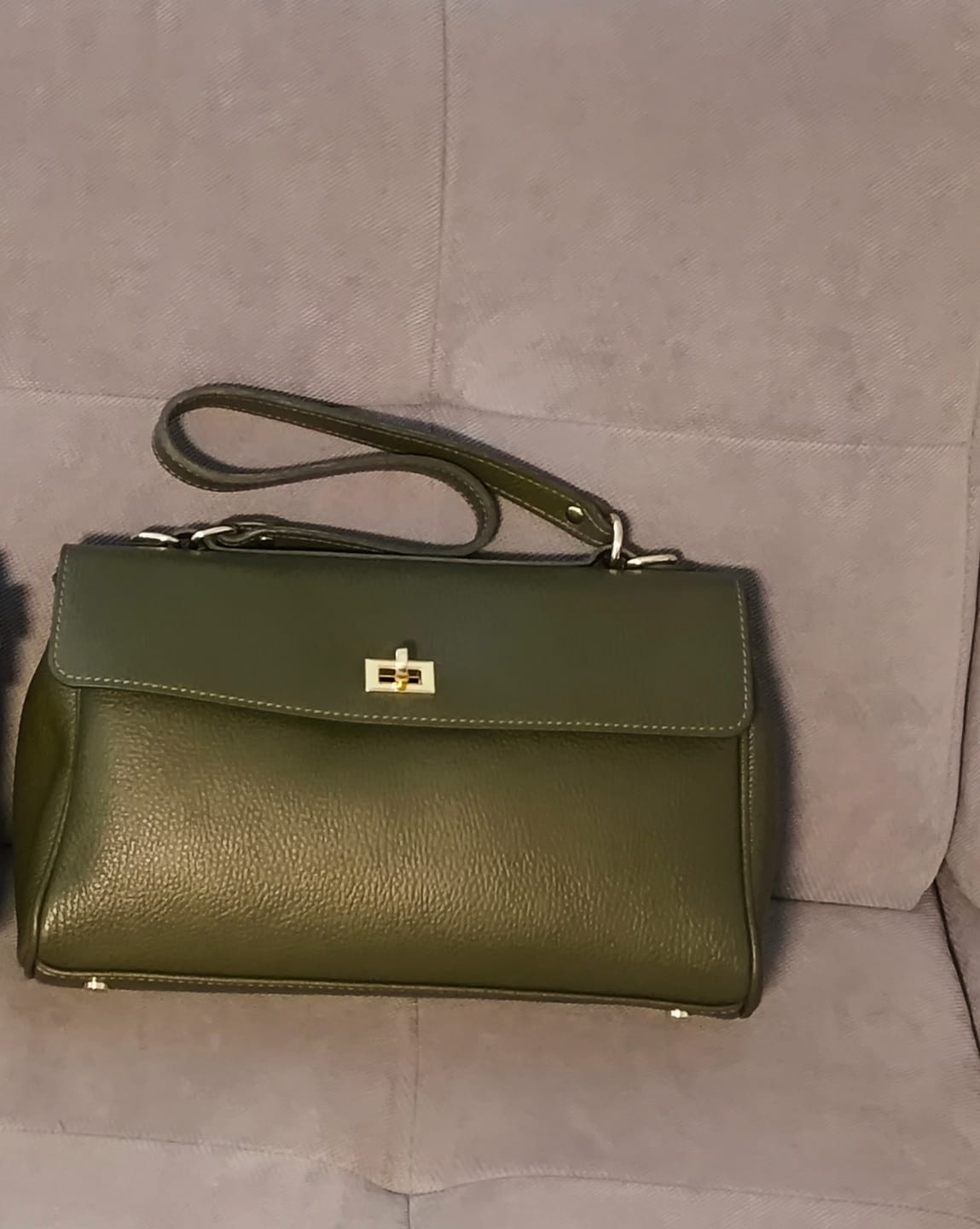 Customer photo review of Anita - Borsa a Spalla in Pelle con Patta