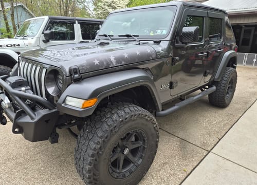 Customer photo review of Wrangler JK Hood Removable Trail Armor