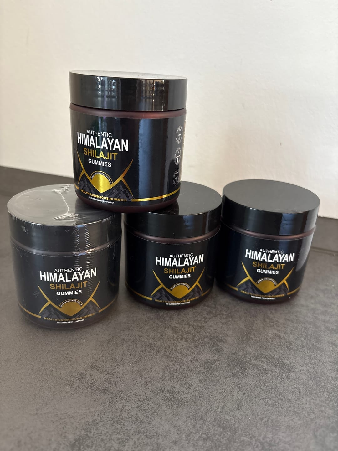 Customer photo review of Mindabolics Shilajit Gummies