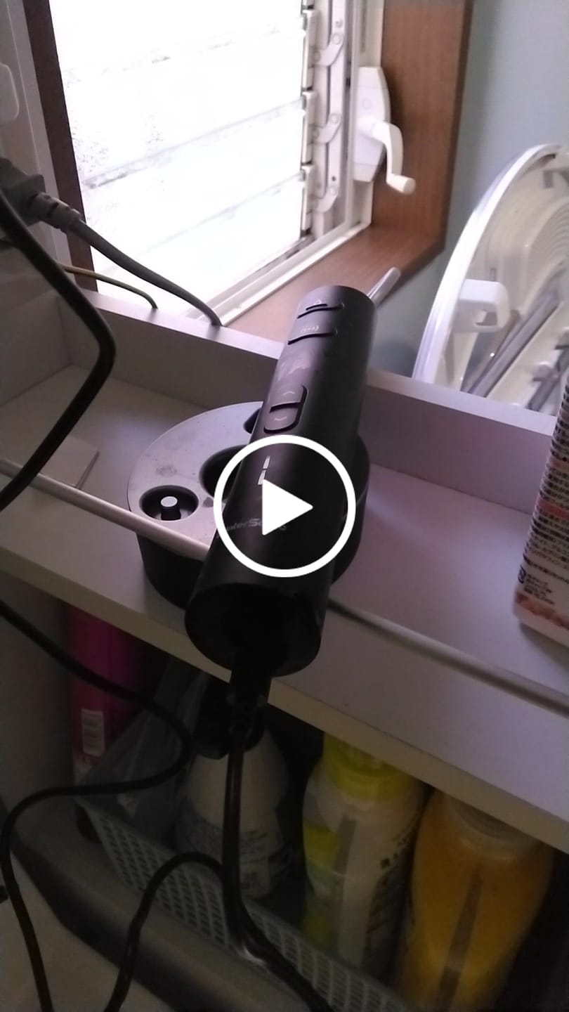 Customer video review of 【100個限定 20%OFF】口腔洗浄器と音波振動の同時使用 Water Sonic ウォーターソニック 水流音波歯ブラシ本体
