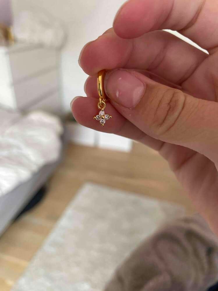 Customer photo review of Tessa Clover Earrings