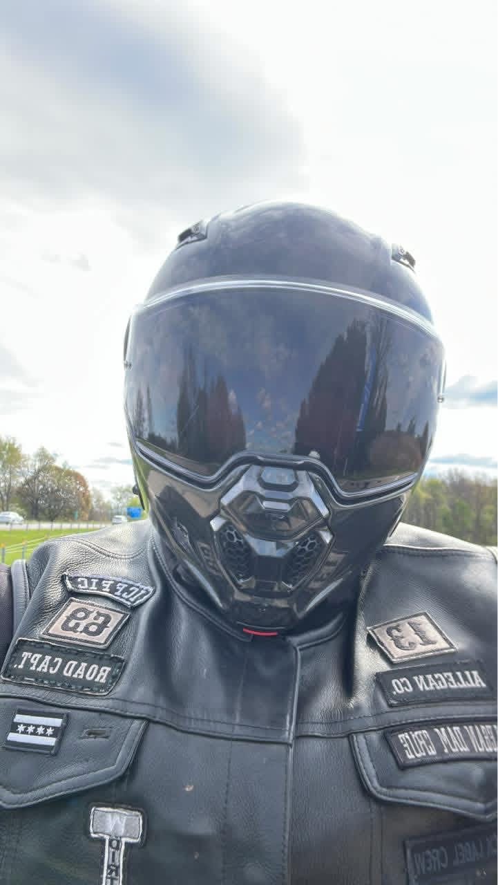 Customer photo review of D.O.T. & ECE Daytona C6 PRO- Grey Carbon Fiber