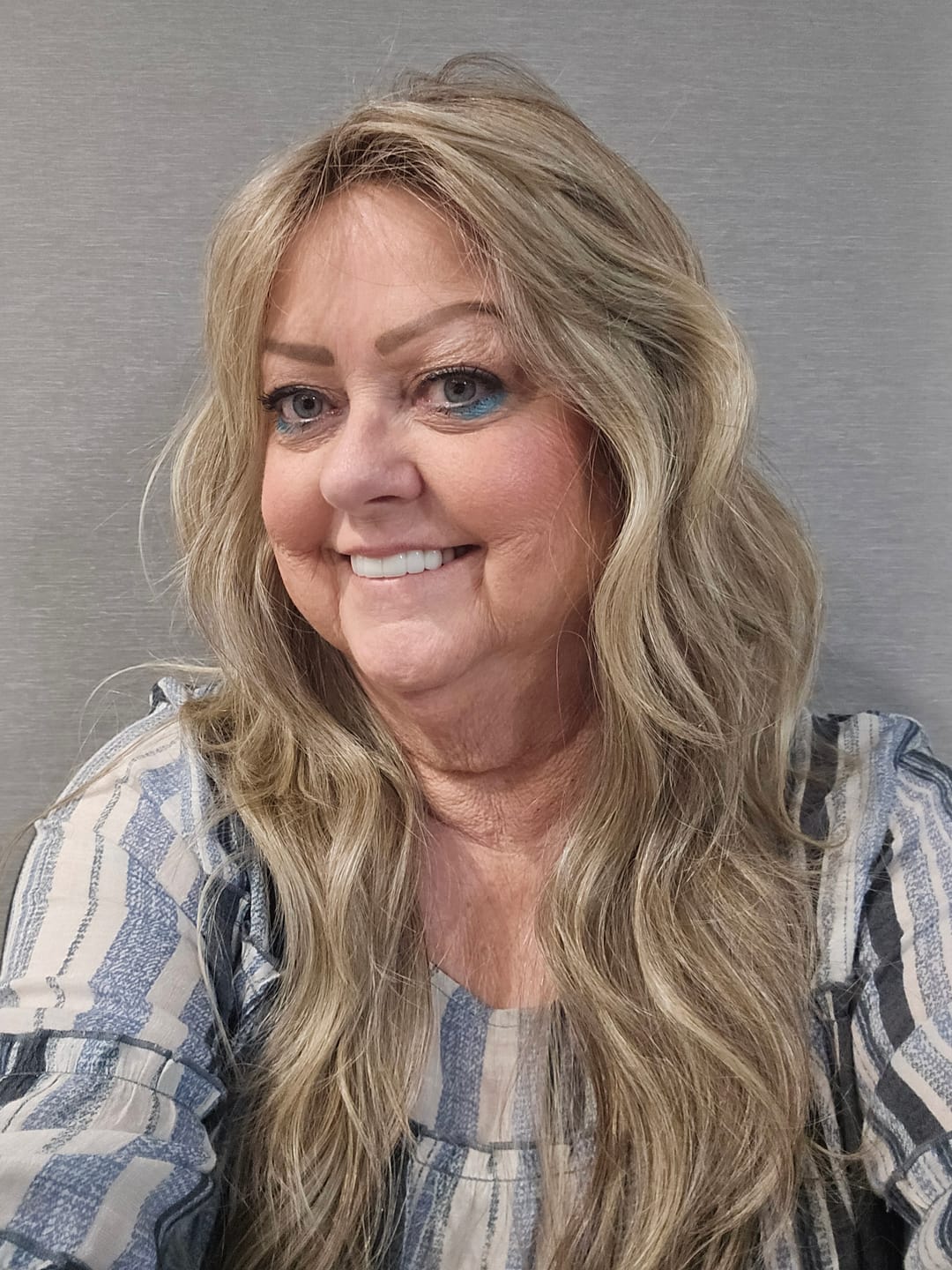 Customer photo review of SMOKE SHOW - Soft Beige Blonde