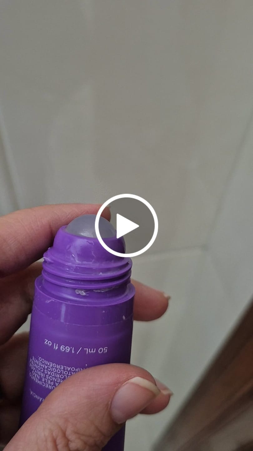 Customer video review of Clean Desodorante