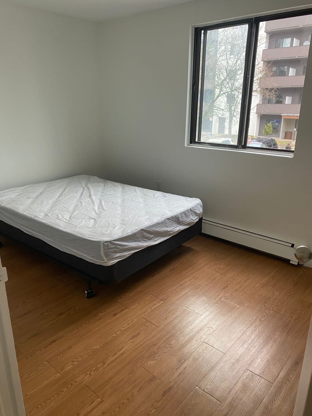 Customer photo review of RFT-2025-213 - DOUBLE BED SET - INCL MATTRESS, BOXSPRING, PROTECTOR, BED LEGS, DELIVERY, SETUP