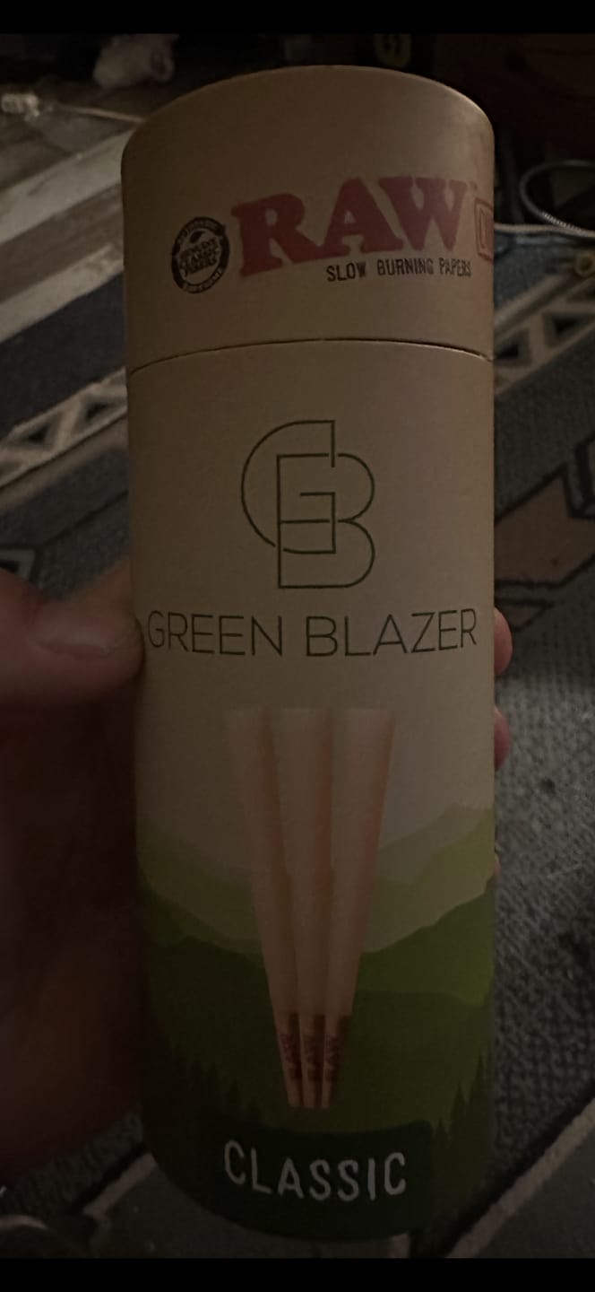 Customer photo review of RAW Classic King Size Cones