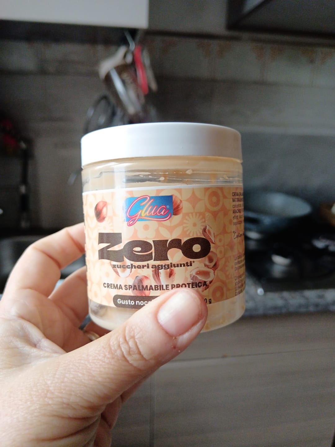 Customer photo review of Crema proteica gusto nocciola bianca