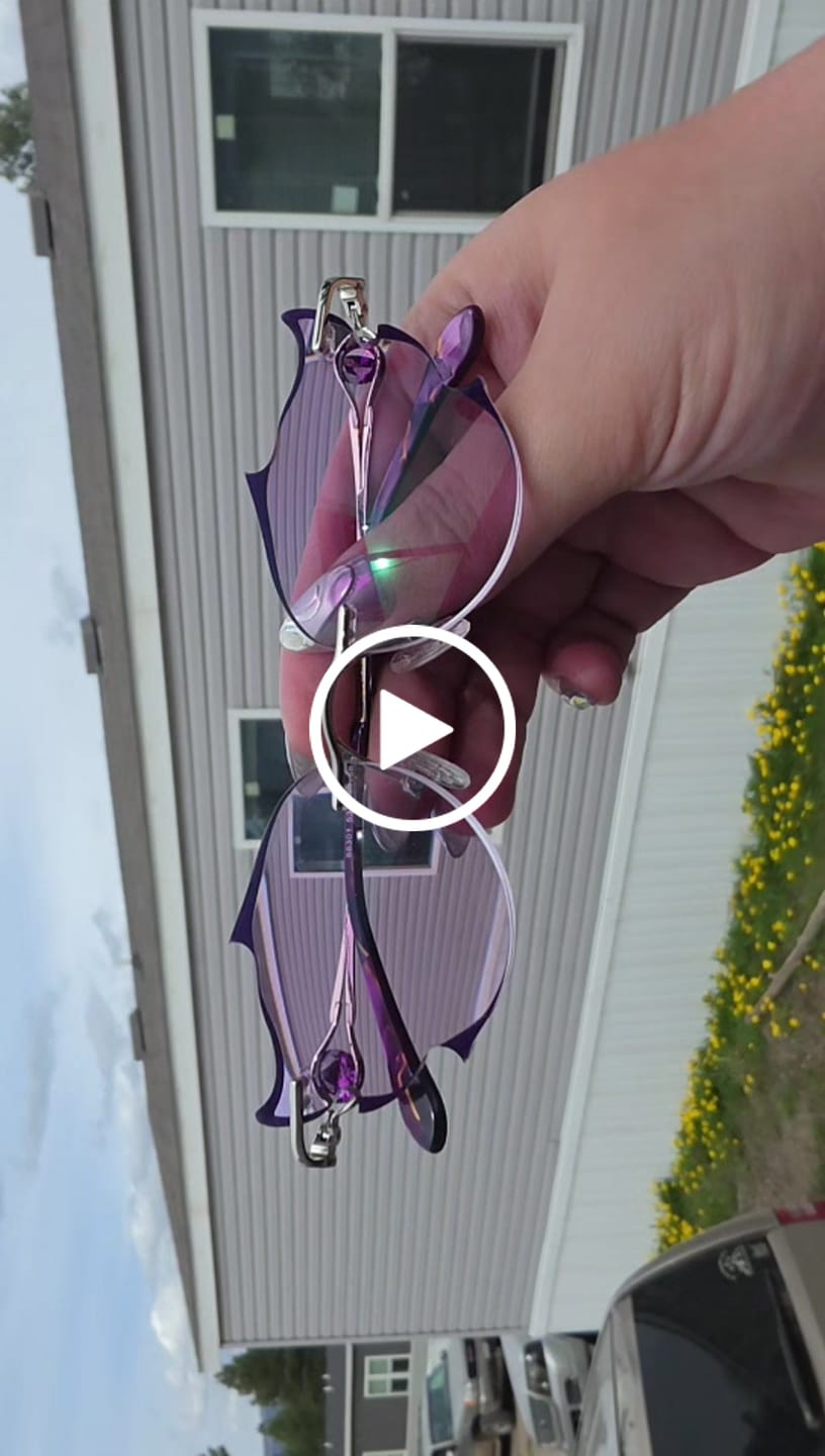 Customer video review of Flare Eyeglasses