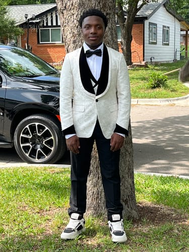 Customer photo review of Men's 3-Piece Shawl Collar Leaf Jacquard White Tuxedo Set