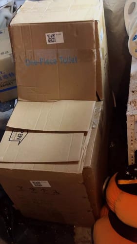 Customer photo review of Roros – One-Piece Dual Flush Toilet with Soft-Close Seat & Concealed Tank