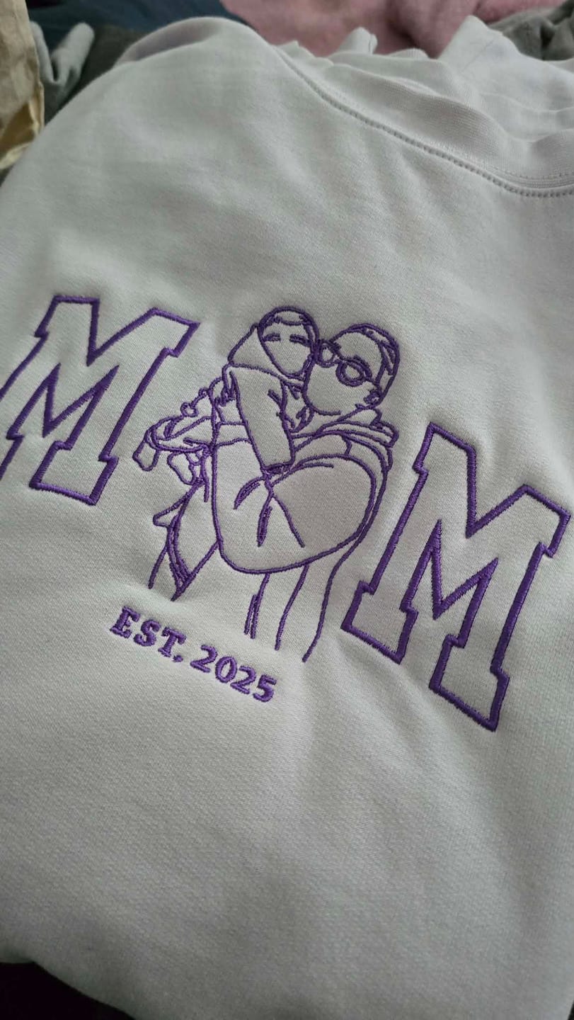 Customer photo review of Sweat MOM c/ Retrato Line Art Personalizado