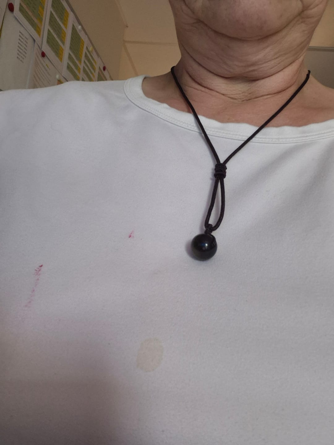 Customer photo review of Pendentif "Sphère" en Obsidienne Dorée