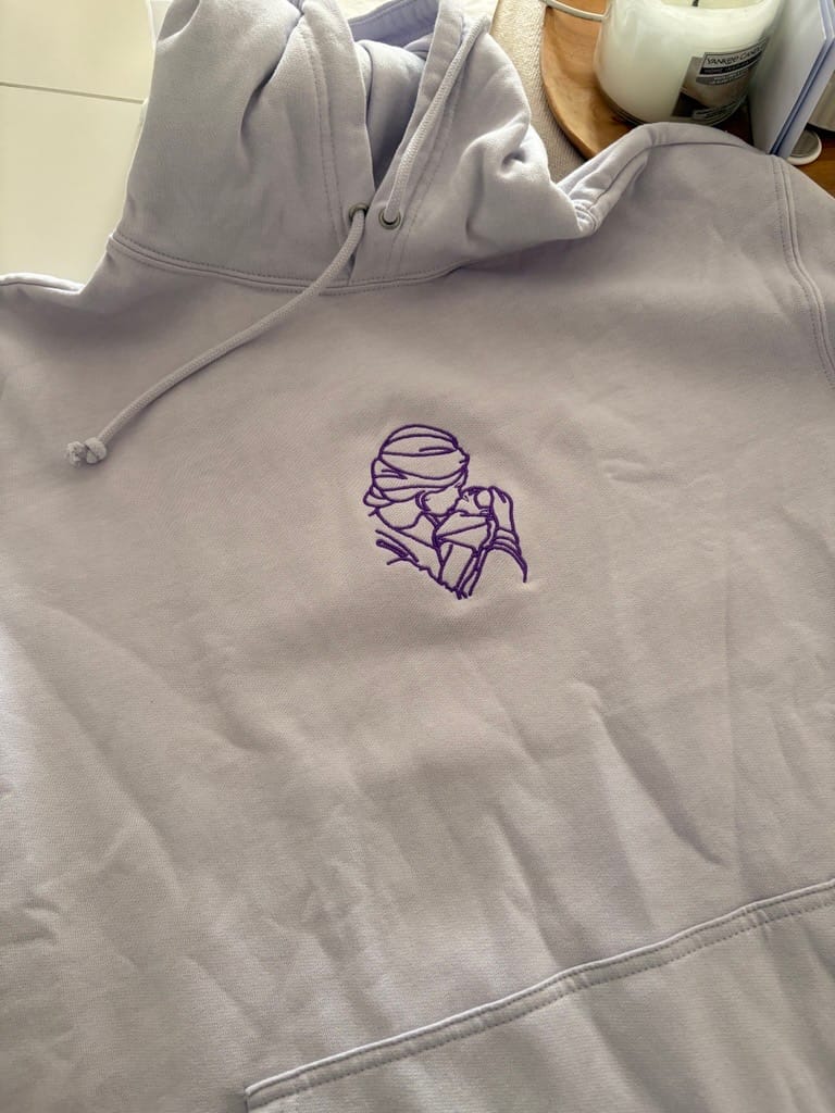 Customer photo review of Hoodie c/ Retrato Line Art Personalizado