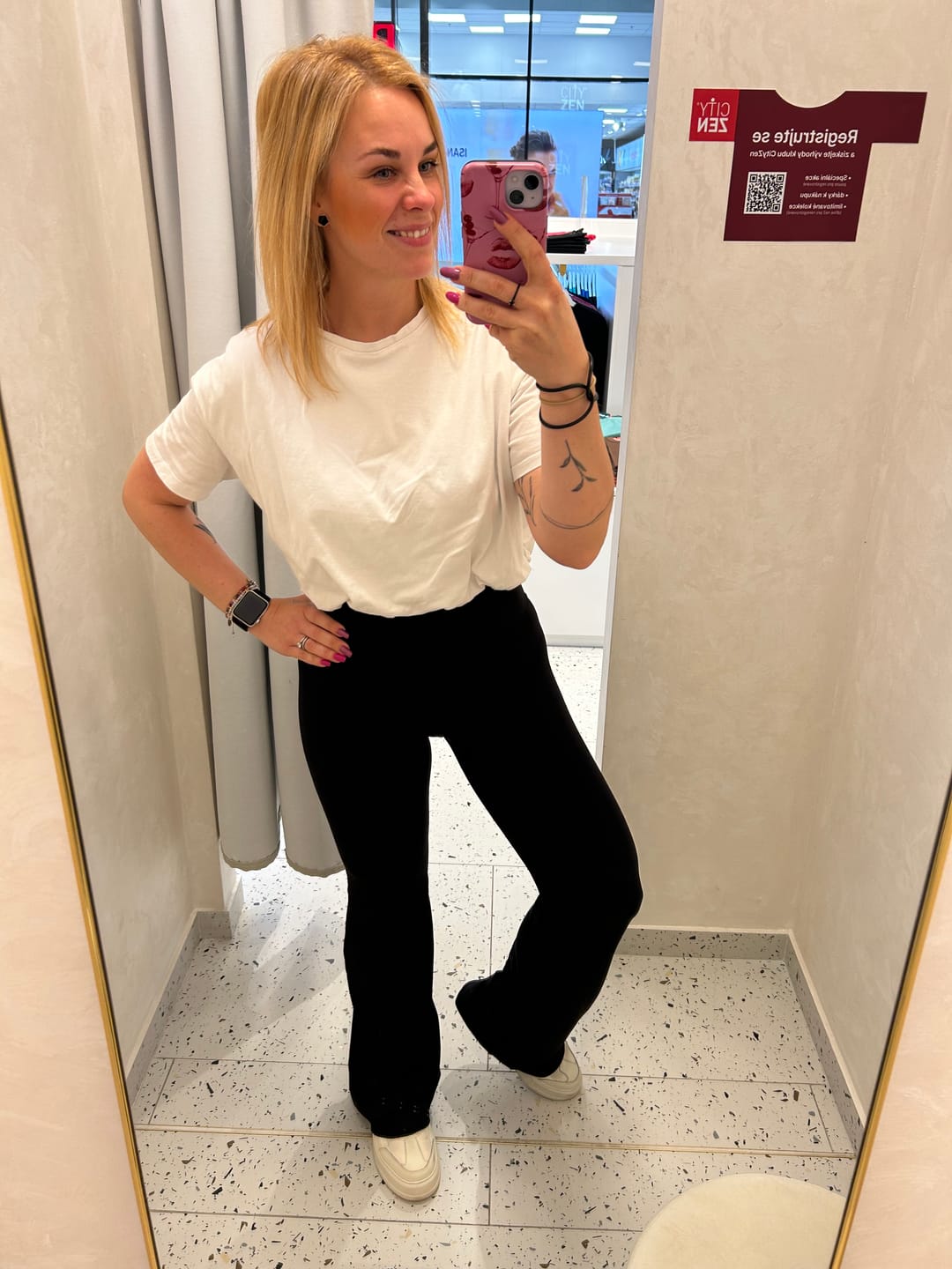 Customer photo review of SECOND SKIN SCULPT FLARED LEGGINGS