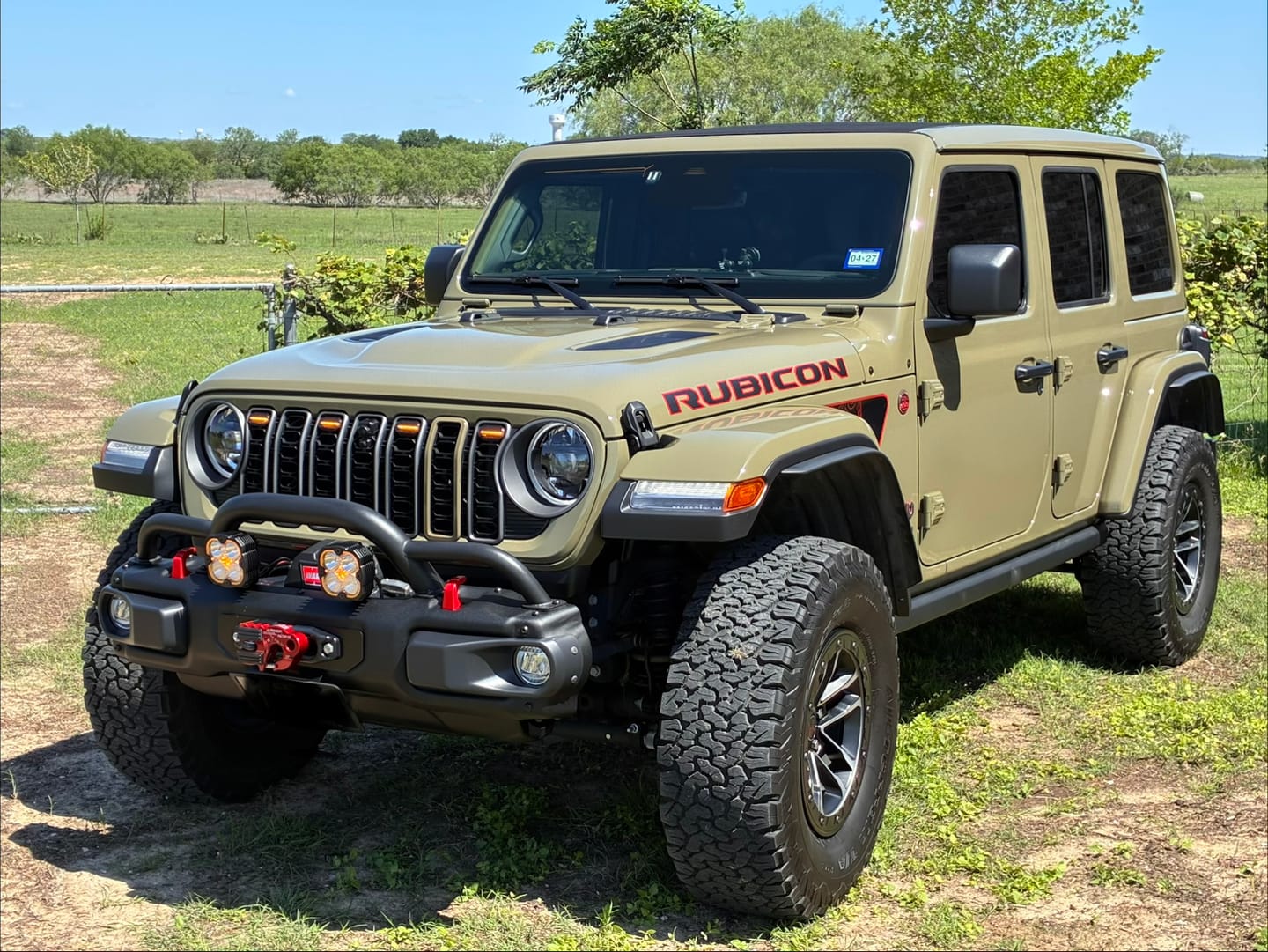 Customer photo review of Slot Cover for 2024 Grille Wrangler JL JT Grille