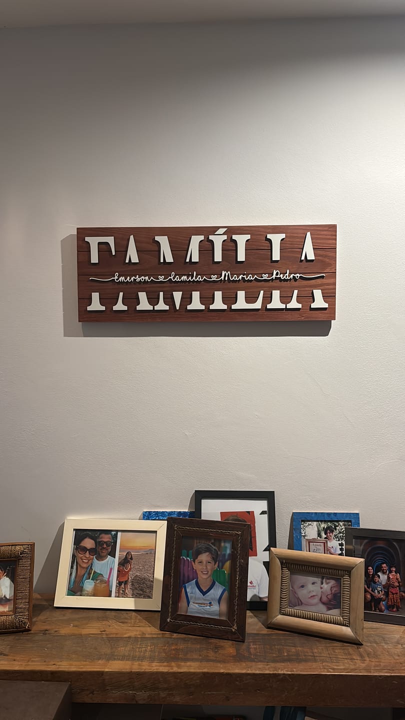 Customer photo review of Placa da Família Personalizada